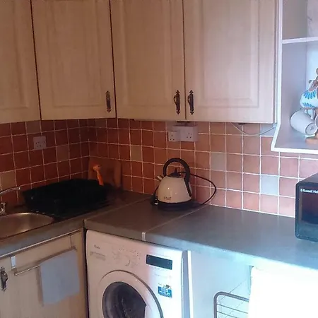 Cosy Lakeside John's Hollow * Headford