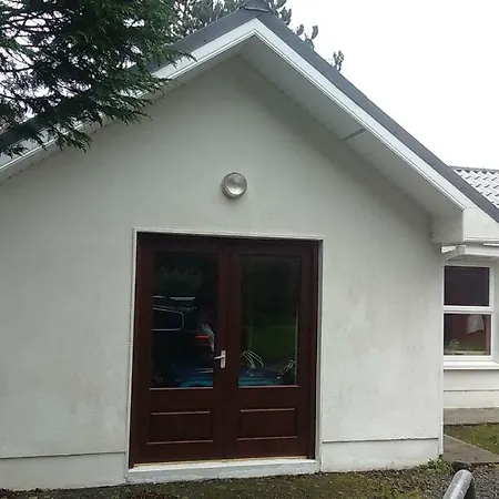 Cosy Lakeside John's Hollow