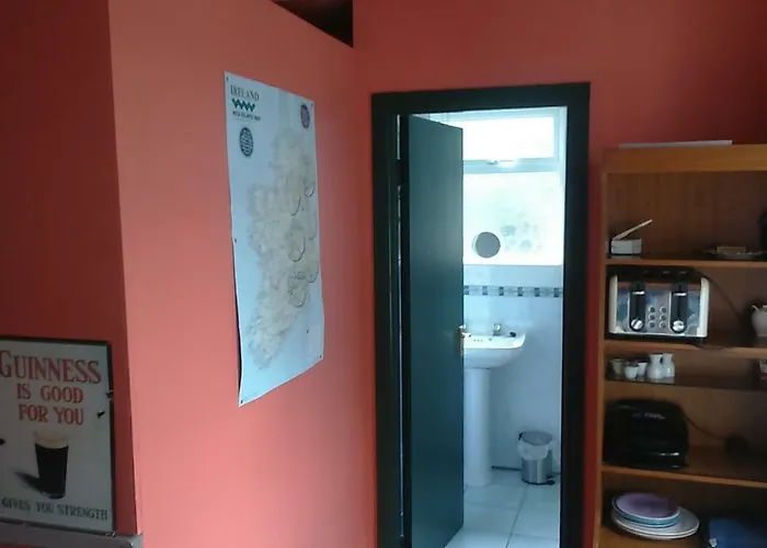 Cosy Lakeside John's Hollow *