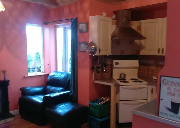 Cosy Lakeside John's Hollow *